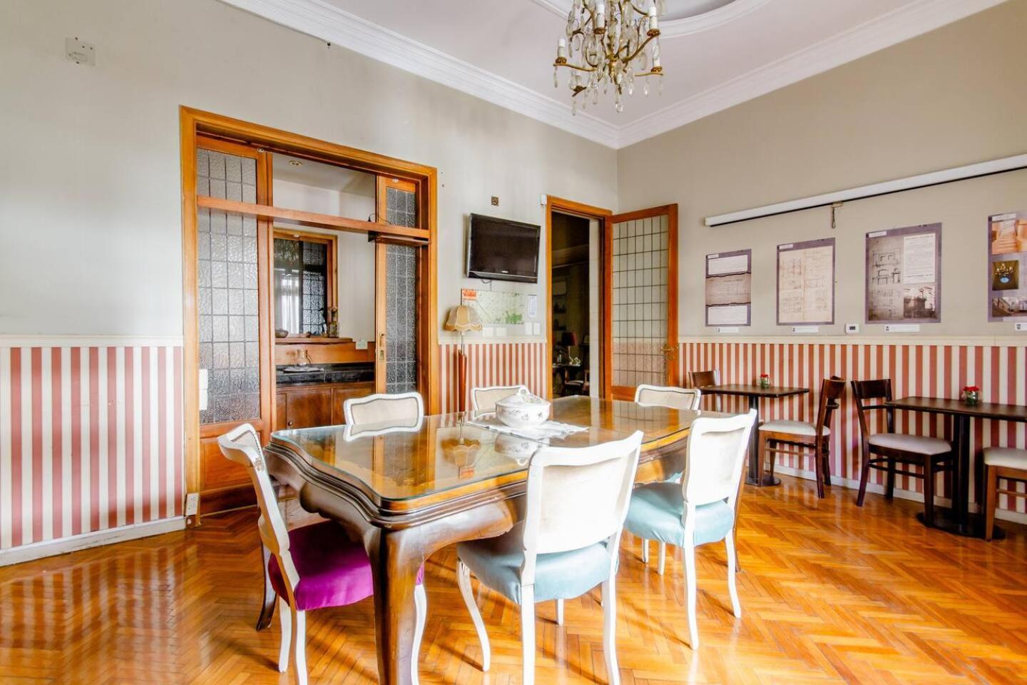Pensión Baires House 3*